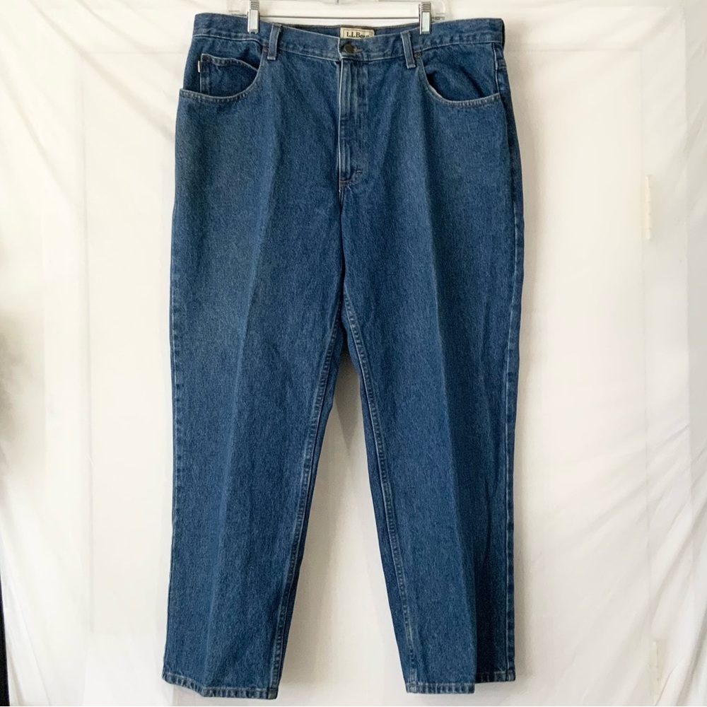 L.L. Bean Men’s Relaxed Fit Medium Blue Straight Leg Jeans Size 40 X 30
